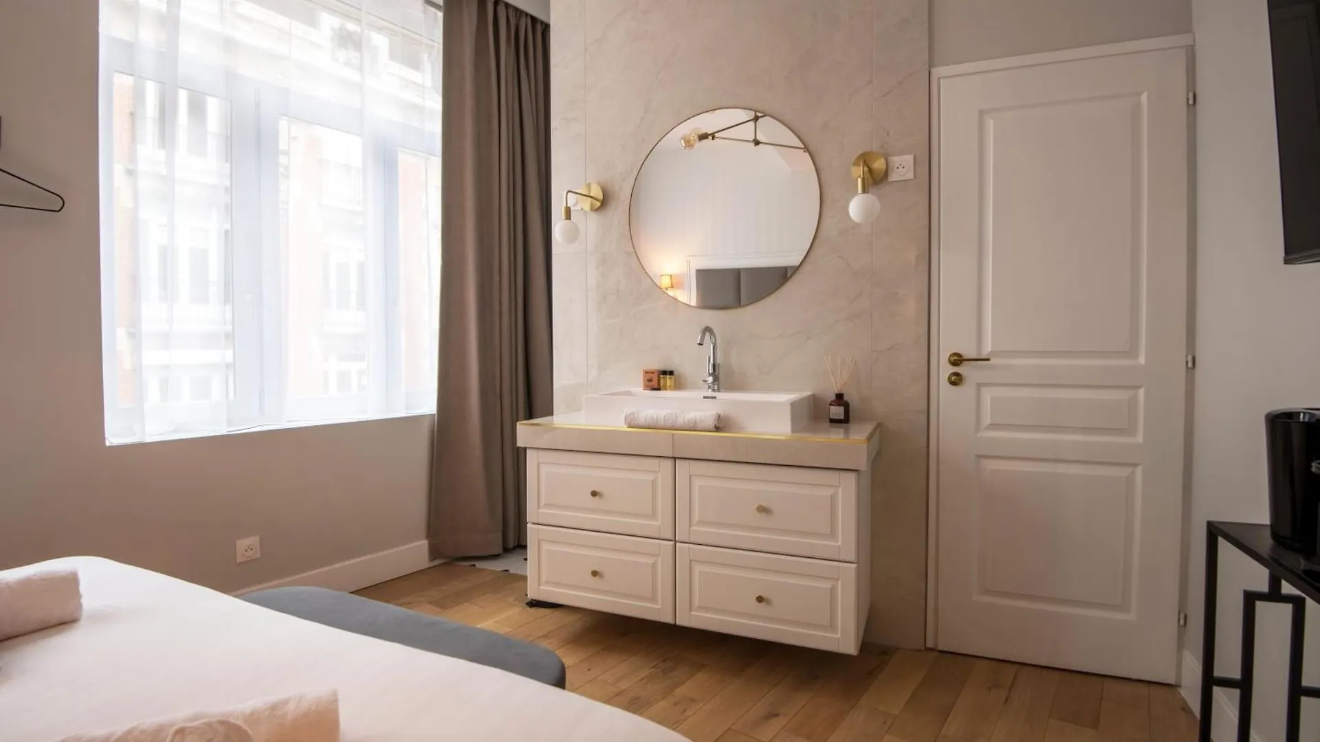Aparthotel Les Suites Faidherbe Lille France
